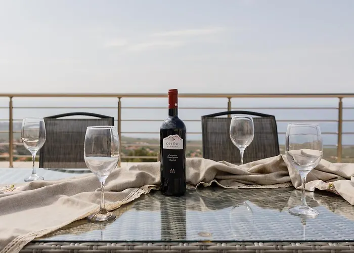 Manazil Mani - Luxury Stoupa