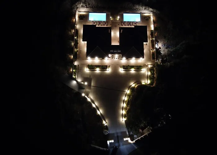 Manazil Mani - Luxury